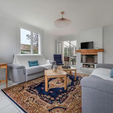 Maison Avec Jardin A 500m De La