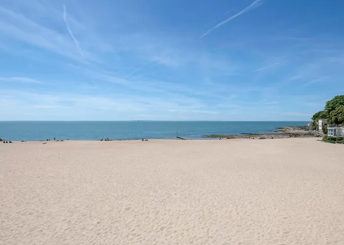 Maison Avec Jardin à 500m De La *